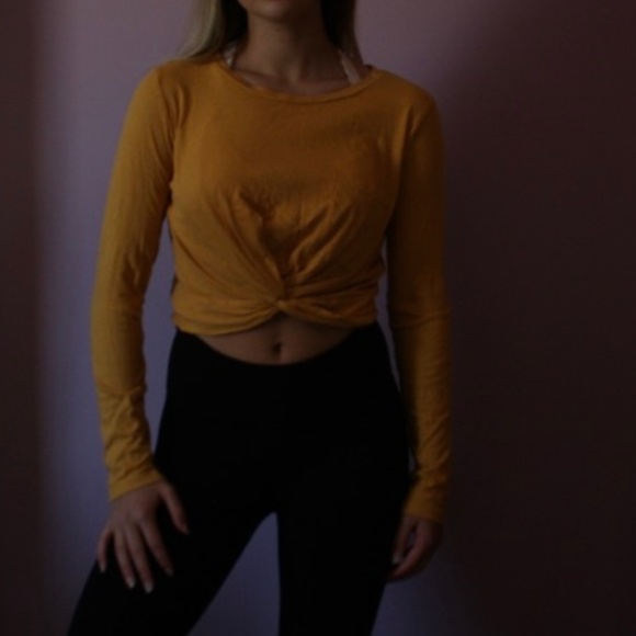 Forever 21 long sleeve - Picture 3 of 3